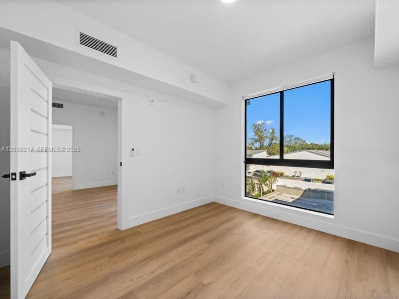 2479 NE 192nd St , Unit 306, Miami, FL 33180 Photo
