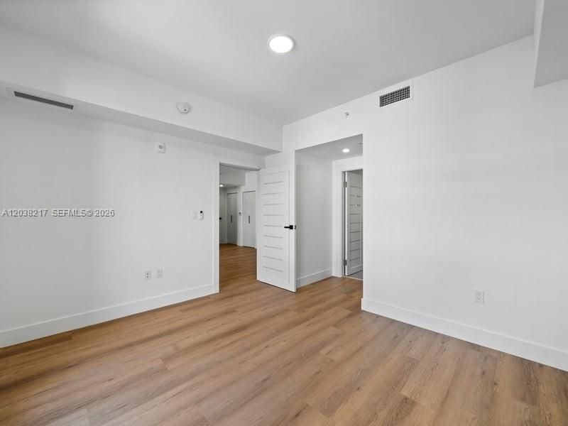 2479 NE 192nd St , Unit 306, Miami, FL 33180 Photo