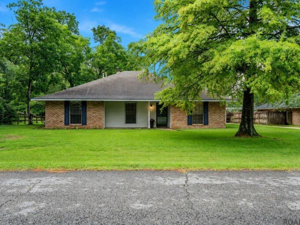 13423 Clear Oak Ave, Central, LA 70818