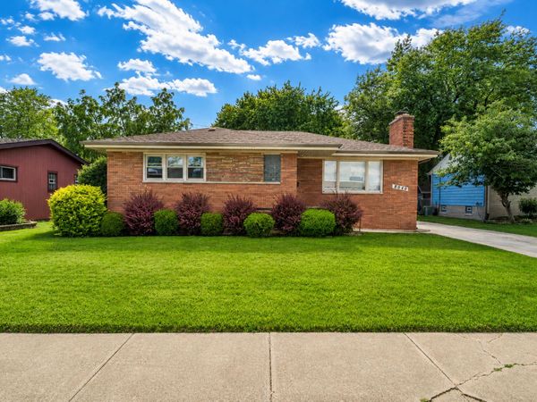 8040 Jefferson Avenue, Munster, IN 46321
