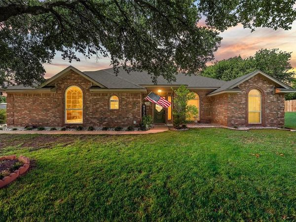 212 Sherwood Oaks Drive, Waco, TX 76705