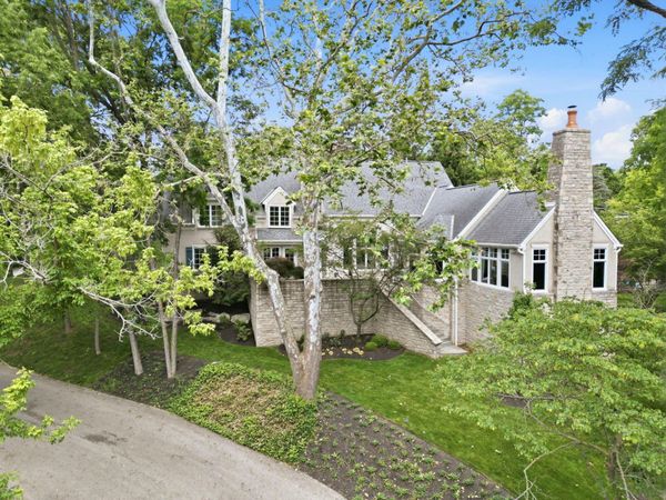 2950 Linkbury Lane, Upper Arlington, OH 43221