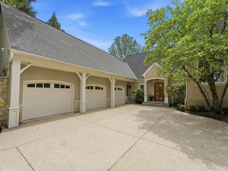 2950 Linkbury Lane, Upper Arlington, OH 43221 Photo 2