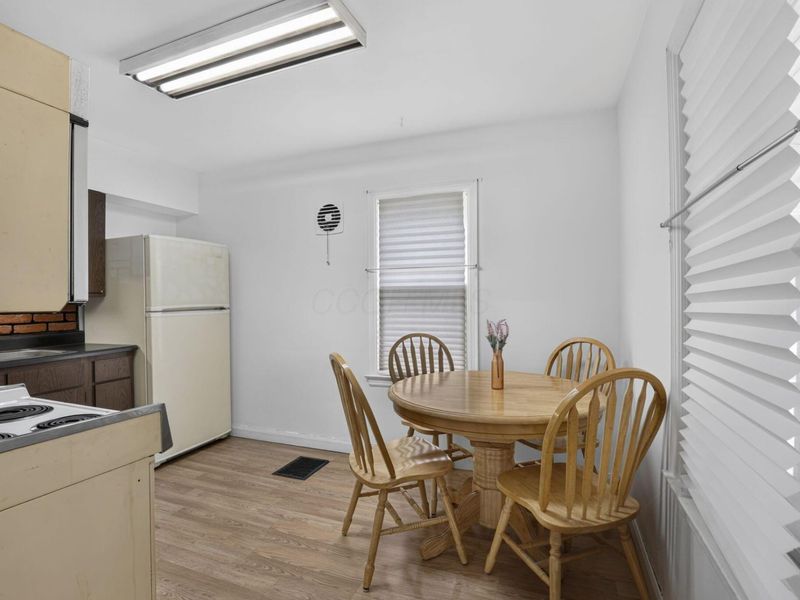 1366 Melrose Avenue, Columbus, OH 43224 Photo 8