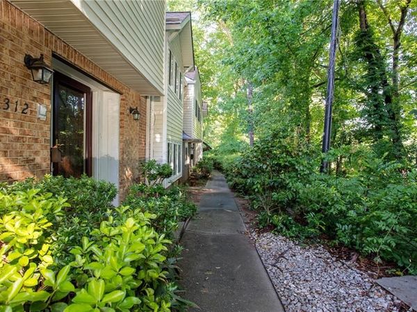 7312 Cardigan Circle , Sandy Springs, GA 30328
