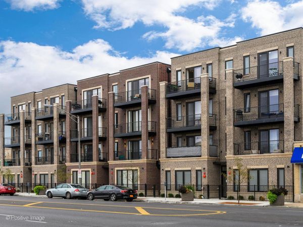 6031 W NORTH Avenue , Unit 3w, Oak Park, IL 60302