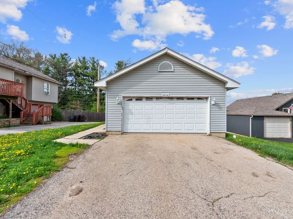 5214 PARKVIEW Drive , Mccullom Lake, IL 60050