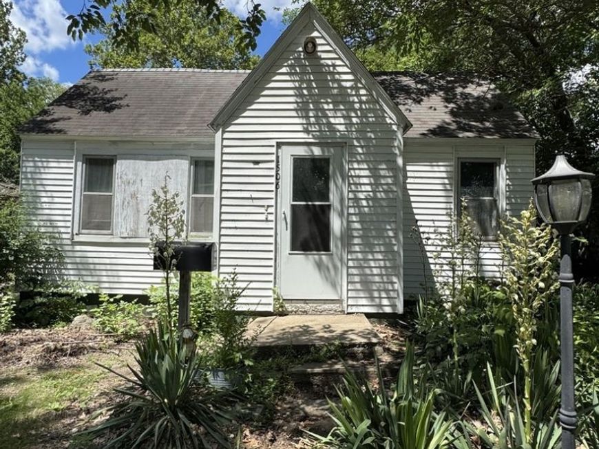 Main Photo