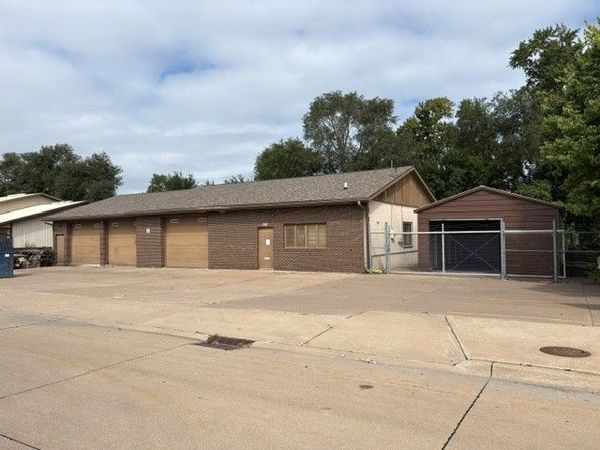 619 25th Avenue, Rock Island, IL 61201