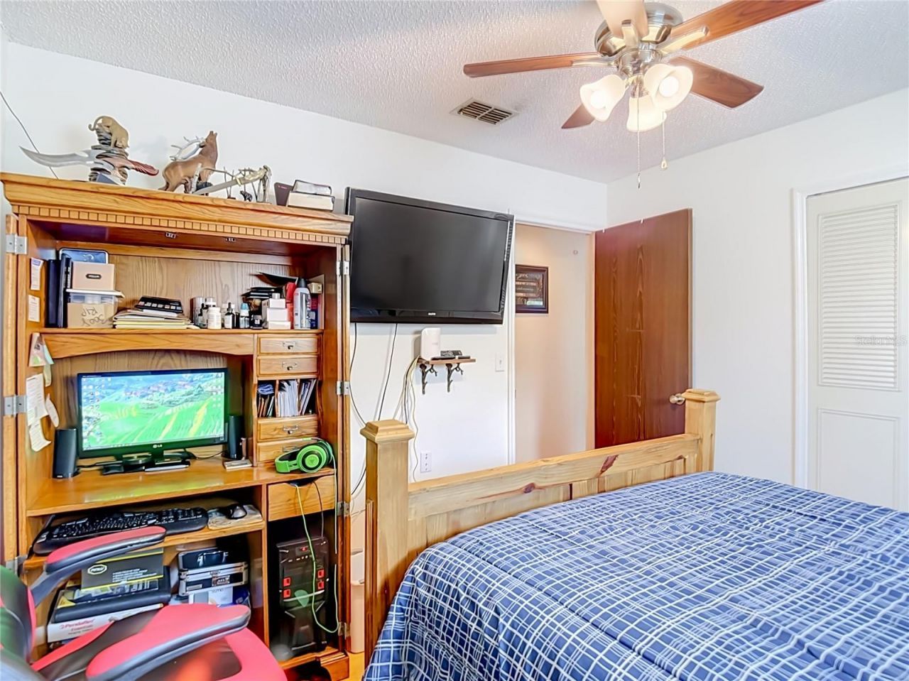 3008 Ripplewood Drive , Seffner, FL 33584 Photo