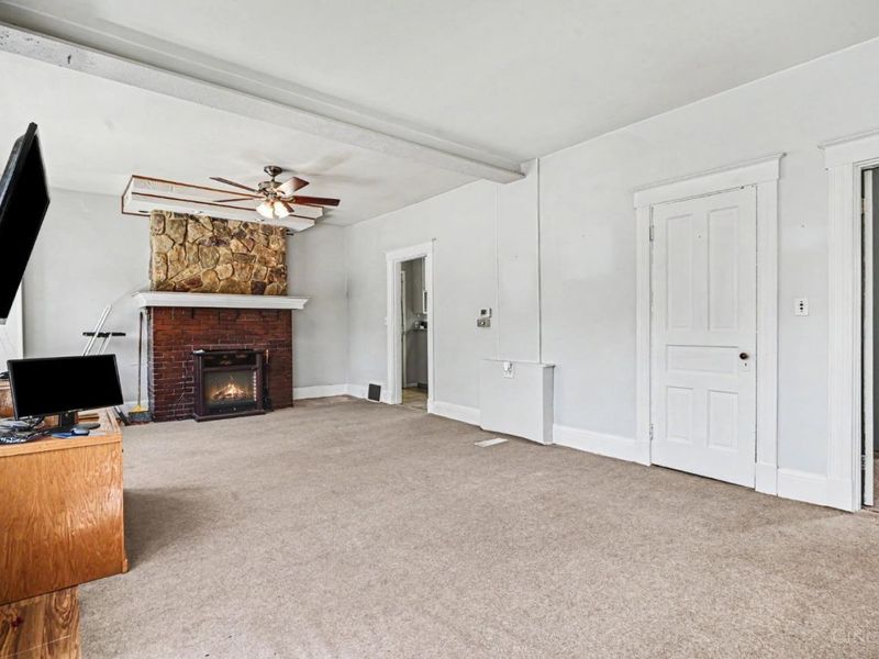 8155 Anthony Wayne Avenue, Cincinnati, OH 45216 Photo 8