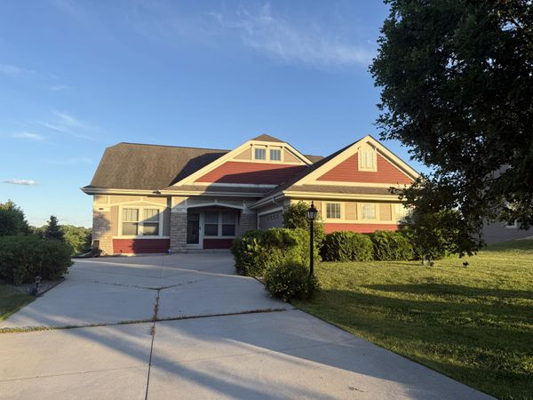 9335 W Mount Zion Dr, Milwaukee, WI 53224
