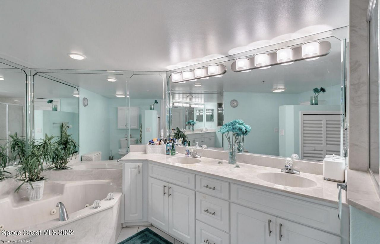 811 Del Rio Way , Unit 201, Merritt Island, FL 32953 Photo