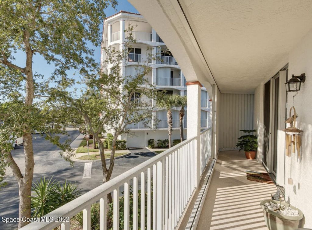 811 Del Rio Way , Unit 201, Merritt Island, FL 32953 Photo