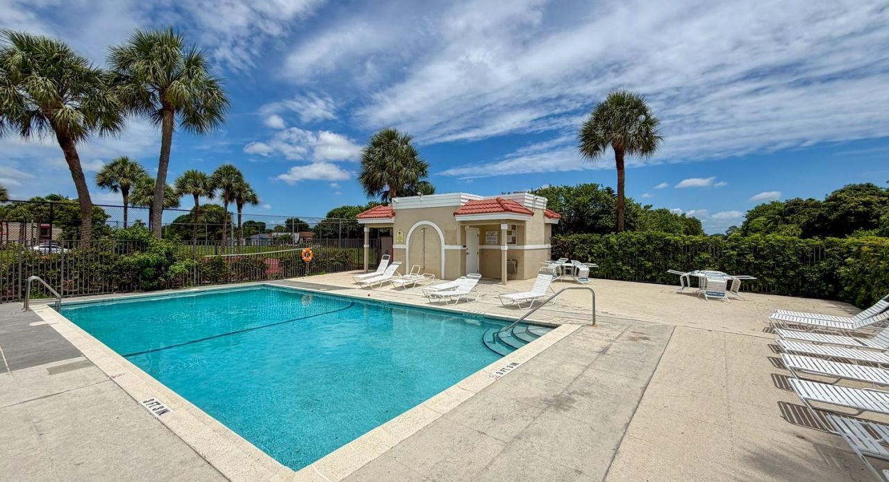 3640 Village Drive, Unit A, Delray Beach, FL 33445 Photo