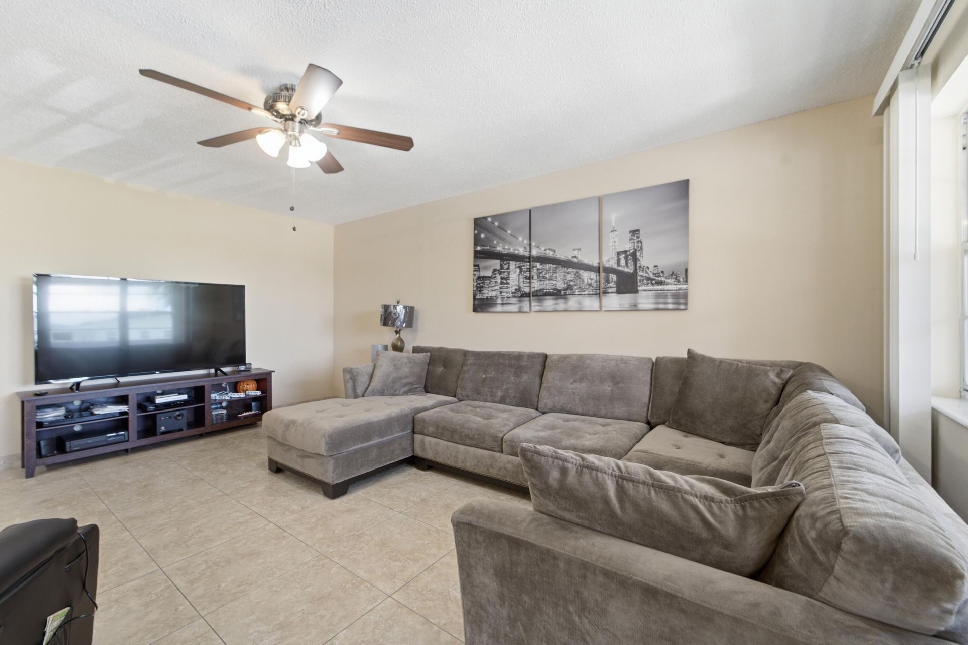 170 Kent J, West Palm Beach, FL 33417 Photo