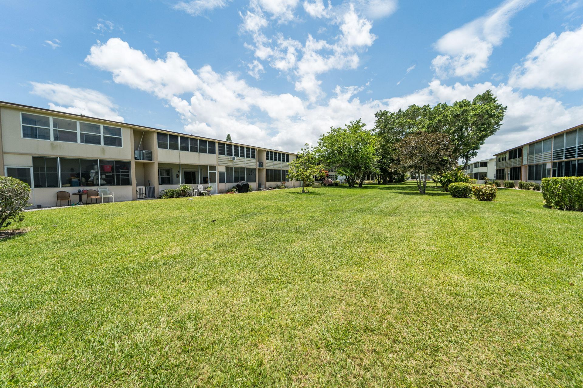 170 Kent J, West Palm Beach, FL 33417 Photo