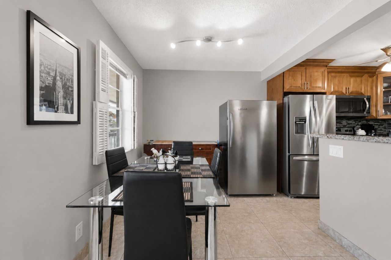 170 Kent J, West Palm Beach, FL 33417 Photo