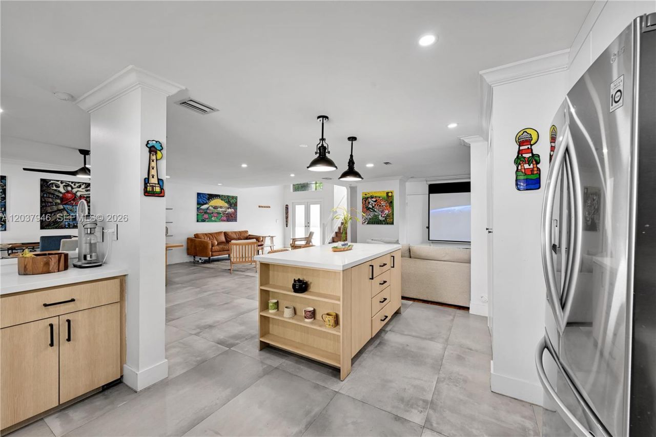 21150 NE 3rd Ave , Miami, FL 33179 Photo