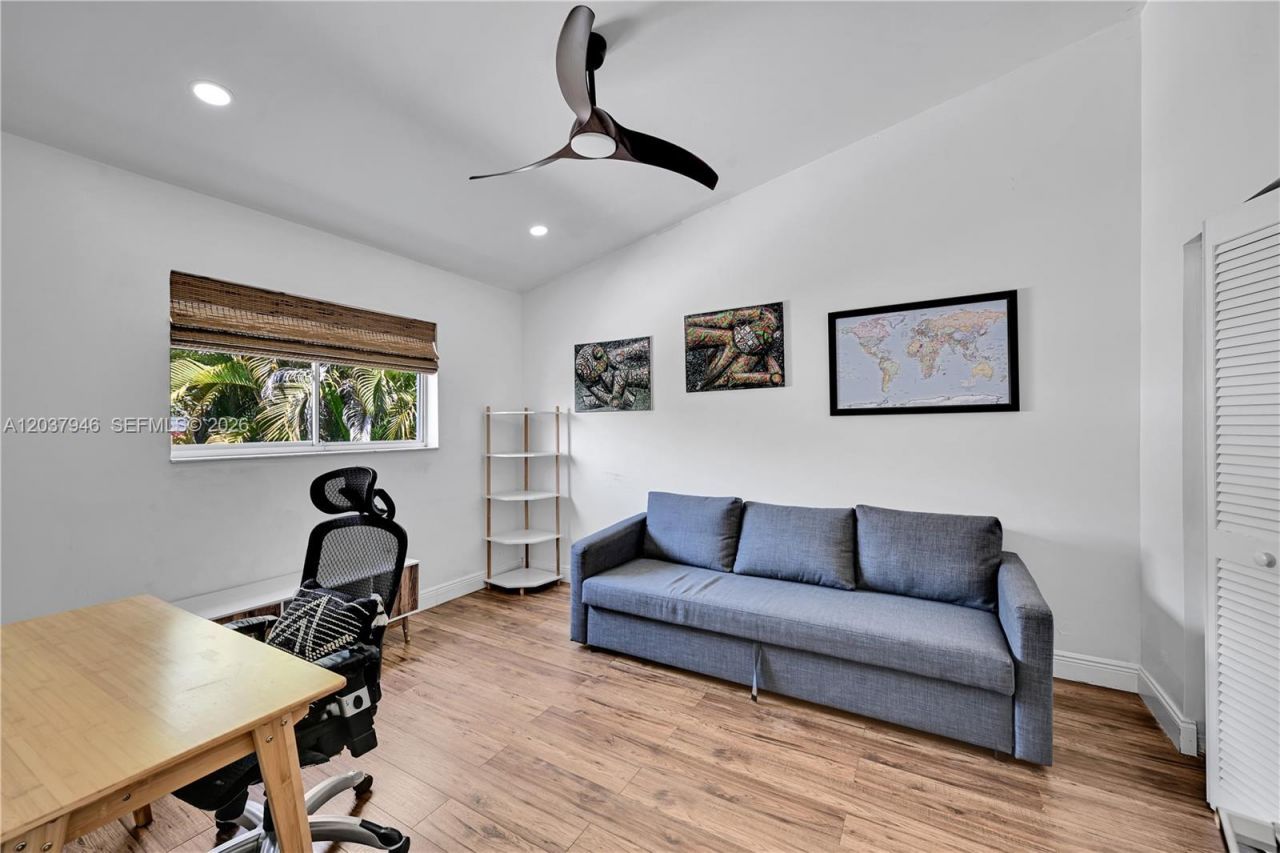 21150 NE 3rd Ave , Miami, FL 33179 Photo