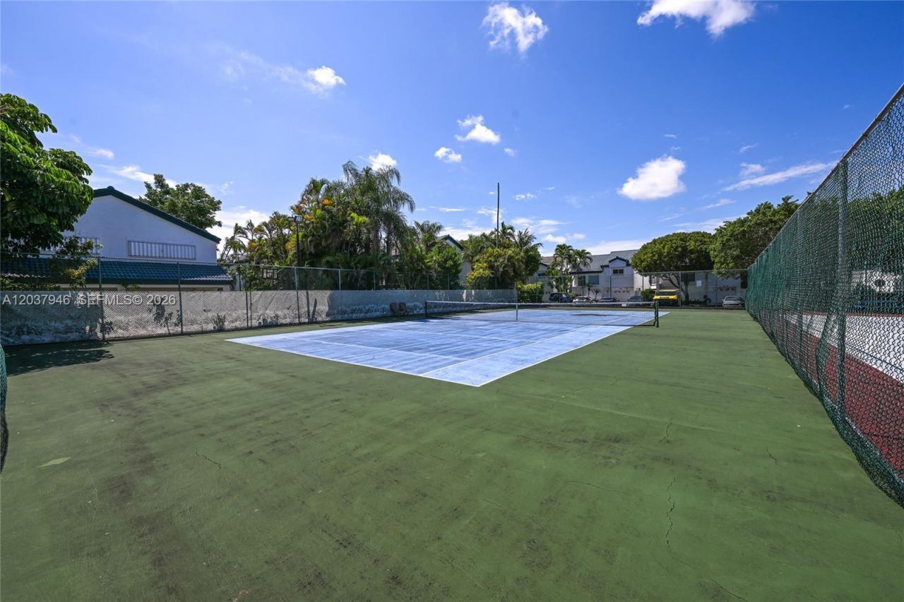 21150 NE 3rd Ave , Miami, FL 33179 Photo