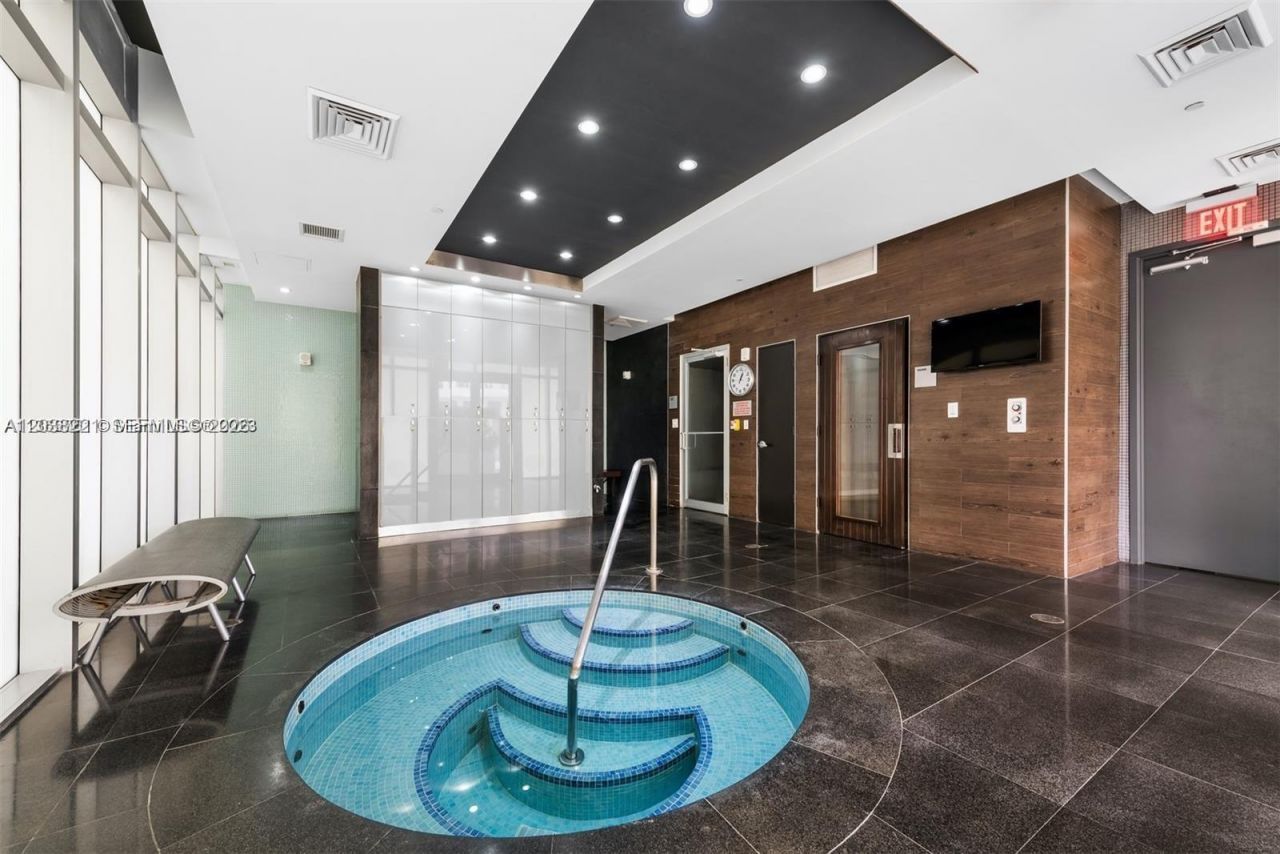 500 Brickell Ave, Unit 402, Miami, FL 33131 Photo