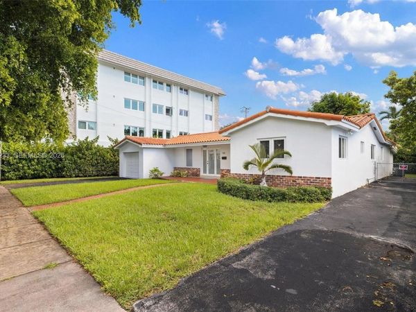 811 Capri St , Coral Gables, FL 33134