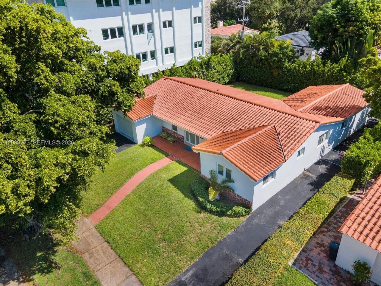 811 Capri St, Coral Gables, FL 33134 Photo