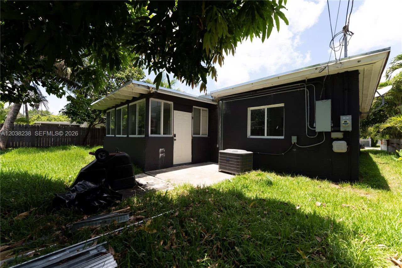 334 NW 110th St, Miami, FL 33168 Photo