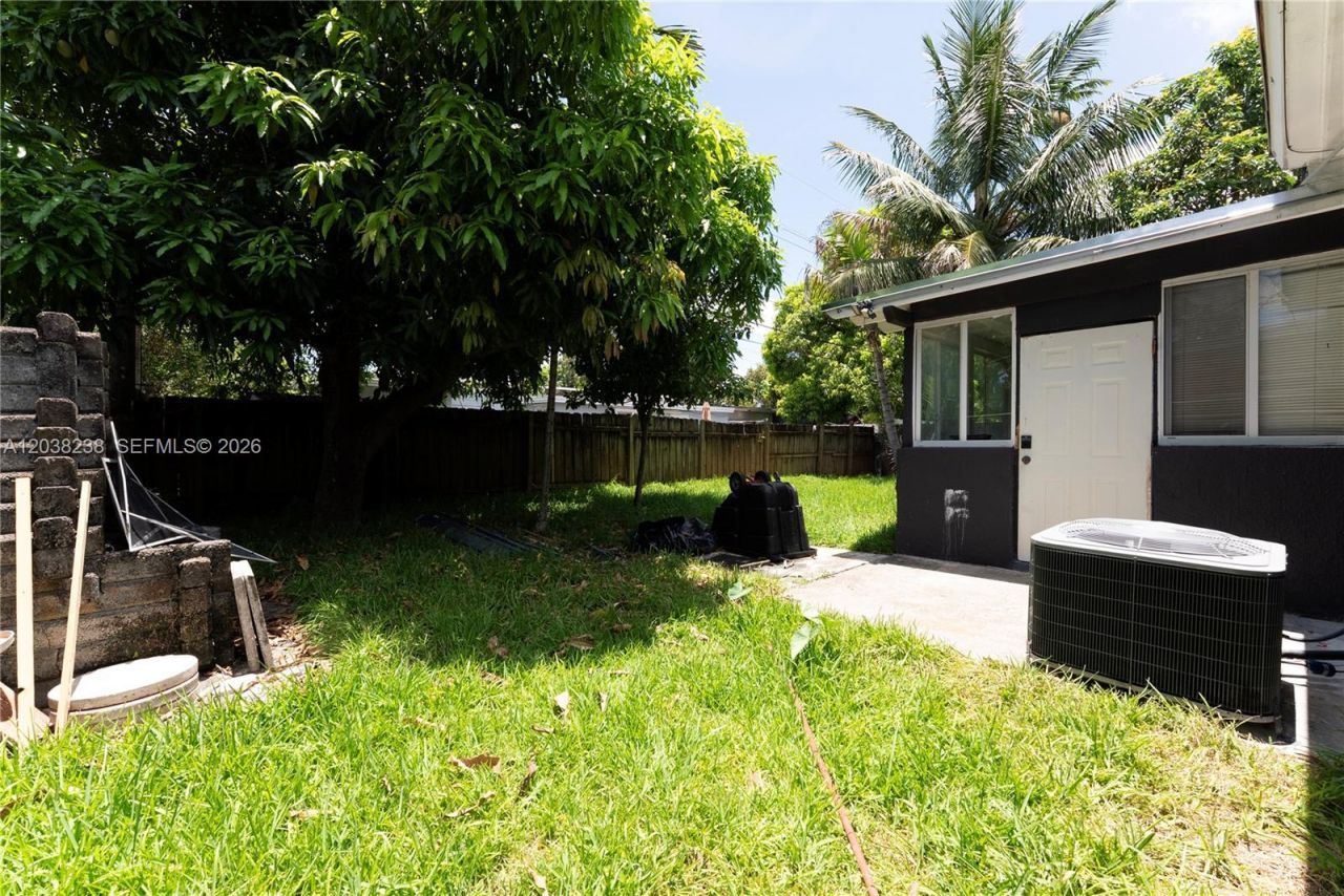 334 NW 110th St, Miami, FL 33168 Photo