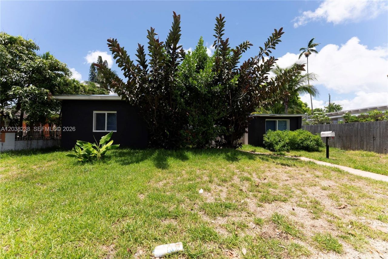 334 NW 110th St, Miami, FL 33168 Photo