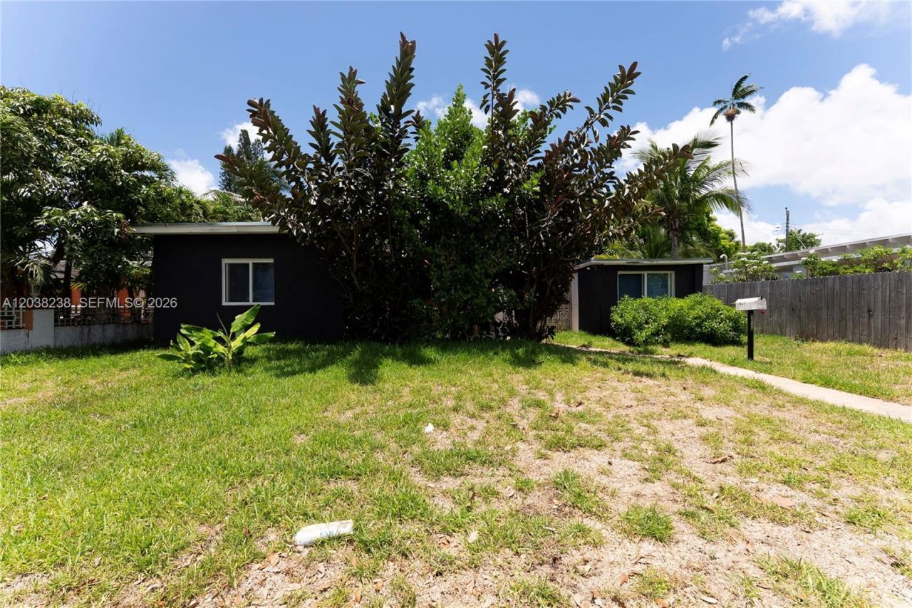 334 NW 110th St, Miami, FL 33168 Photo