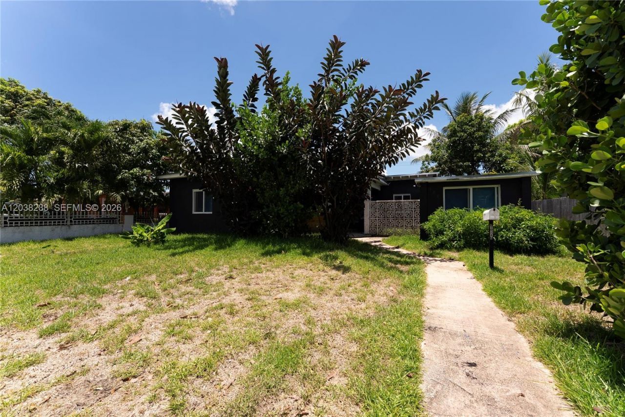 334 NW 110th St, Miami, FL 33168 Photo