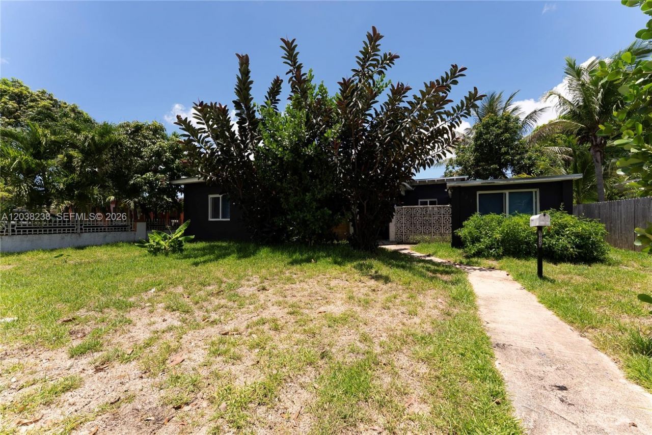 334 NW 110th St, Miami, FL 33168 Photo
