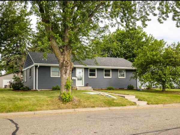 417 6th Avenue NE, Osseo, MN 55369