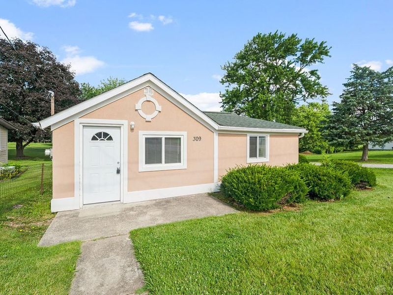 309 N Gebhart Church Road, Miamisburg, OH 45342 Photo 2