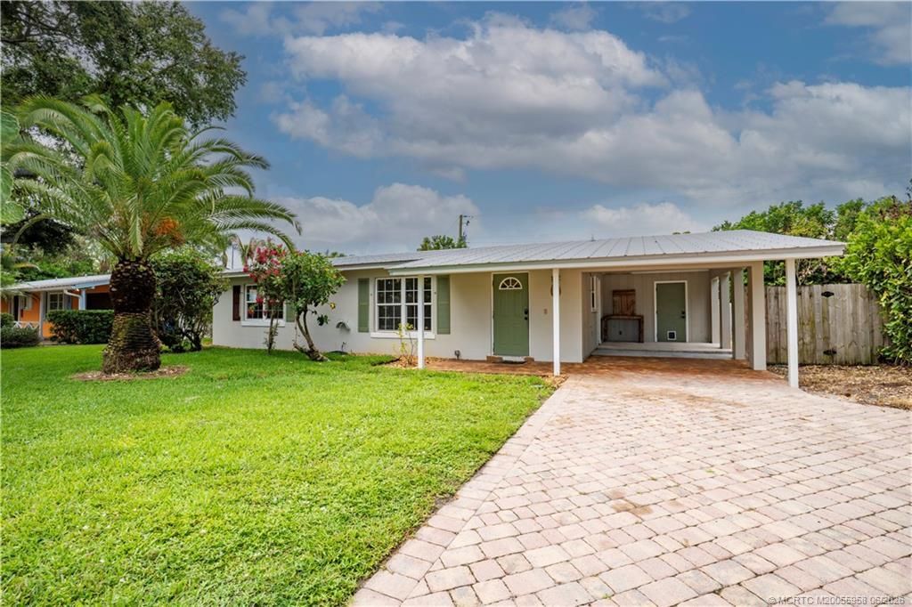 1028 NE Hansen Terrace, Jensen Beach, FL 34957 Photo