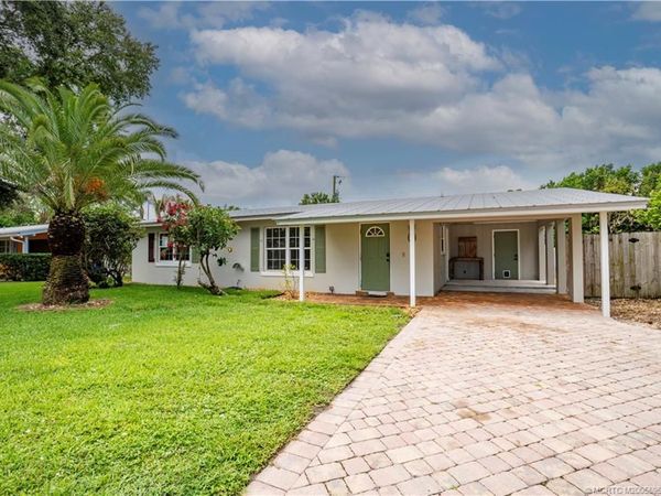 1028 NE Hansen Terrace, Jensen Beach, FL 34957