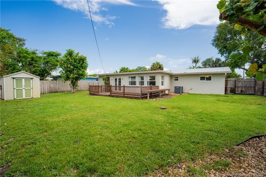 1028 NE Hansen Terrace, Jensen Beach, FL 34957 Photo