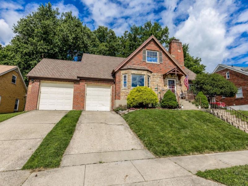 3751 Wilmar Drive, Cheviot, OH 45211 Photo 2