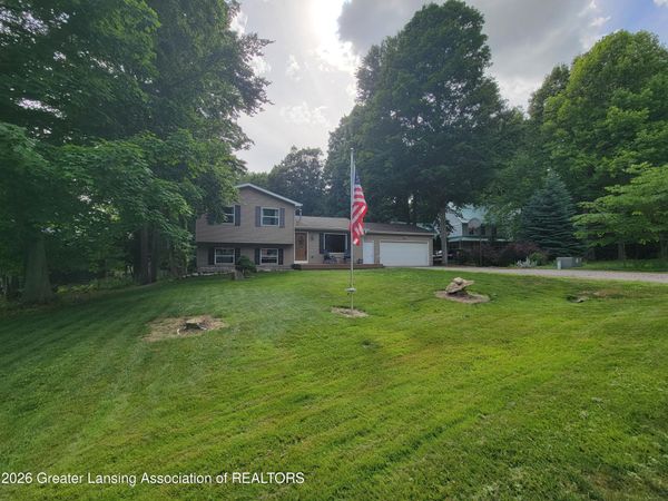 10510 Hardwood Trail, Perrinton, MI 48871