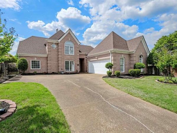 1646 FORSYTHE DR, Collierville, TN 38017