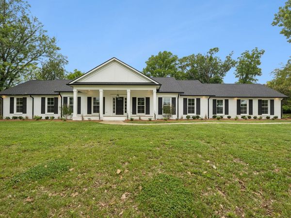 2965 N Thompson Ln , Murfreesboro, TN 37129