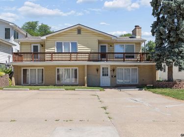 608 W Mission Avenue, Bellevue, NE 68005