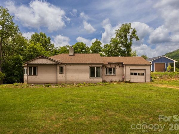 115 Church Street, Burnsville, NC 28714