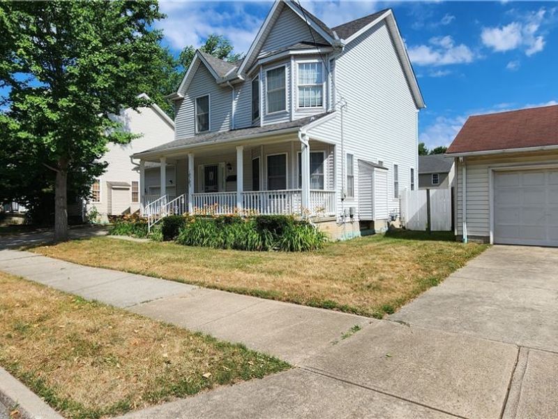 10705 Englewood Avenue, Cleveland, OH 44108 Photo 2