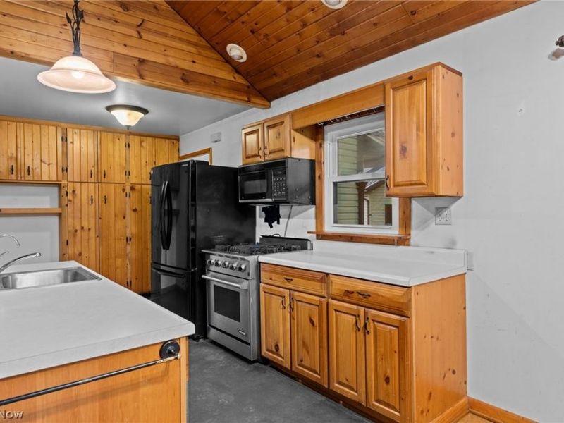 9249 Gilbert Road, Ravenna, OH 44266 Photo 17