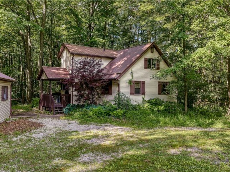 9249 Gilbert Road, Ravenna, OH 44266 Photo 2