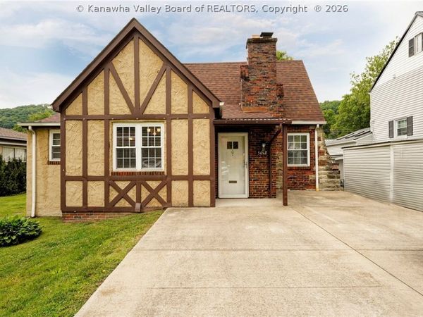 5012 Virginia Avenue SE, Charleston, WV 25304