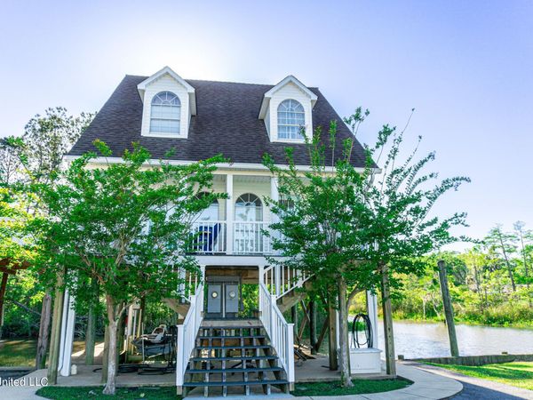 1102 Stanfield Point Road, Gautier, MS 39553